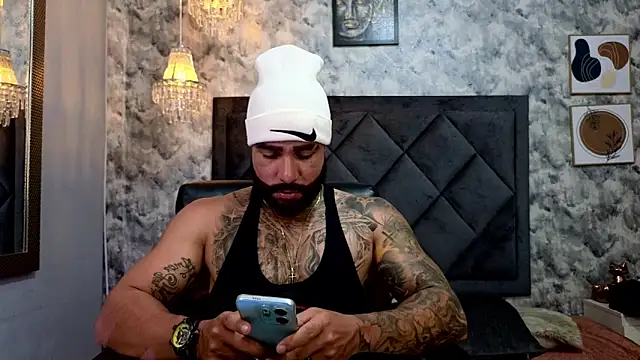 Apolo rousse1 online show from September 24, 2025, 8:59 pm