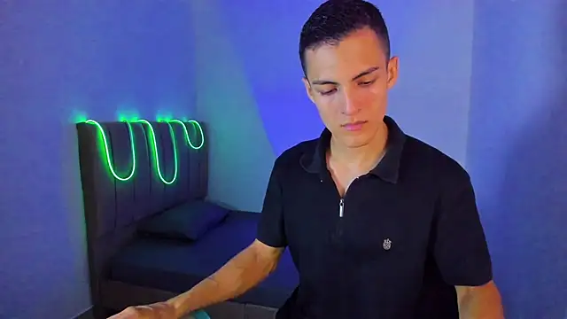 Matiius18 online show from July 8, 2026, 1:45 pm