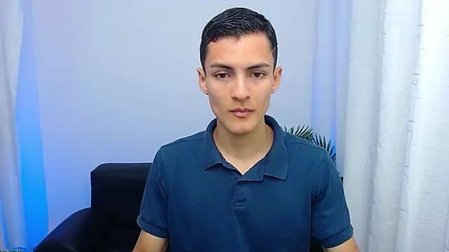 Snapshot of Matiius18 chatting on October 16, 2025, 1:41 pm Matiius18 online show from October 16, 2025, 1:41 pm