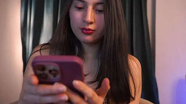 Auralea online show from March 11, 2026, 4:17 am