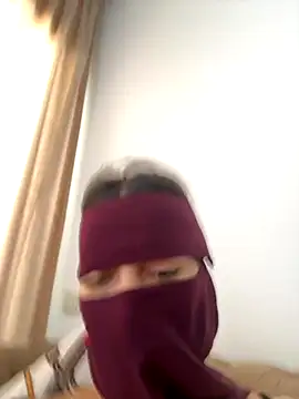 Rabroba89six online show from September 15, 2025, 1:33 pm