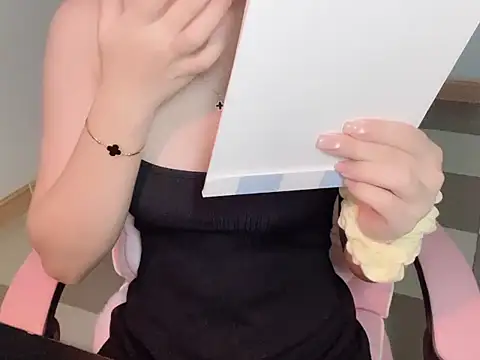  AFang  online show from September 14, 2025, 6:14 am