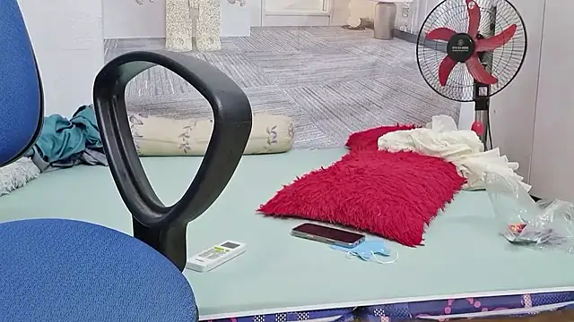 MichiLovely online show from September 23, 2025, 9:49 am