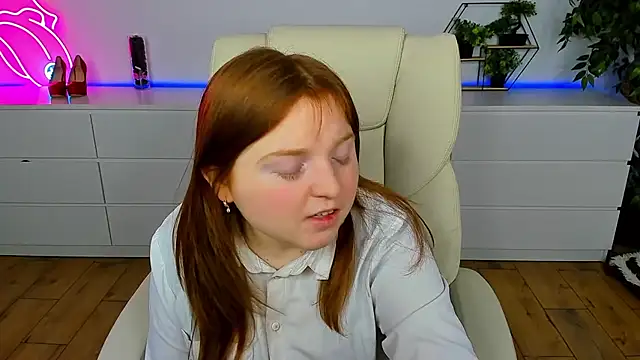 KattyRose8 online show from February 5, 2026, 6:48 pm