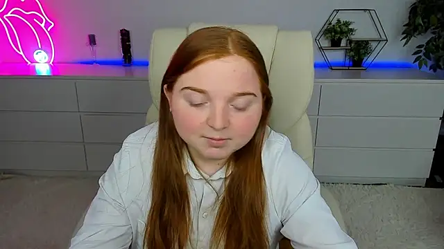 KattyRose8 online show from September 20, 2025, 12:10 pm