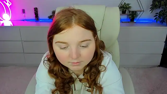 KattyRose8 online show from October 5, 2025, 12:07 pm