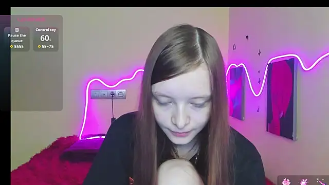 AliceHaris online show from September 10, 2025, 1:04 am