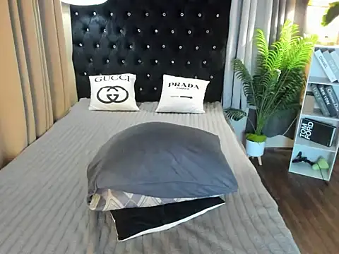 urfanatic yumi online show from September 21, 2025, 1:27 pm