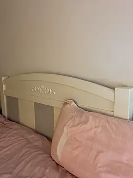 Ella-A9 online show from October 21, 2025, 2:38 pm