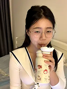 Ella-A9 online show from September 24, 2025, 6:25 pm