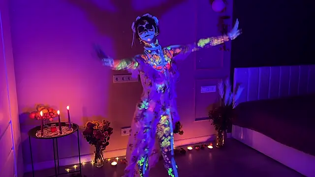 daniellia  online show from November 1, 2025, 3:06 pm