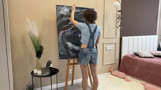 daniellia  online show from November 24, 2025, 12:16 pm