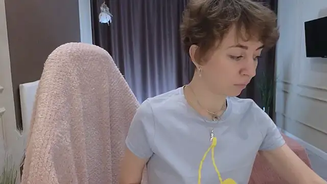 daniellia  online show from October 6, 2025, 8:04 am