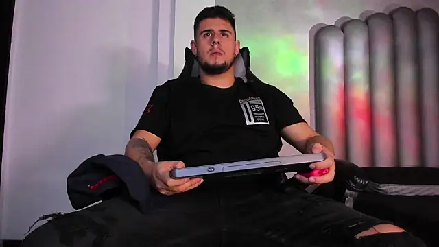 ryan evanss online show from September 21, 2025, 5:01 am