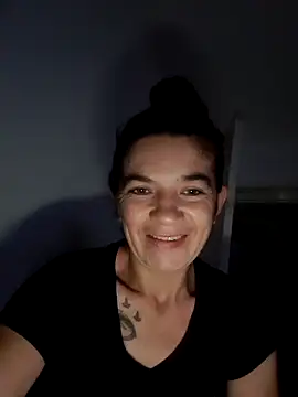 Snapshot of alinaalinutzq chatting on November 2, 2025, 7:30 pm alinaalinutzq online show from November 2, 2025, 7:30 pm