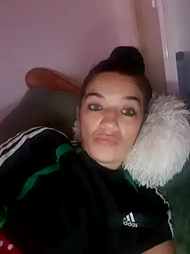 Snapshot of alinaalinutzq chatting on October 11, 2025, 2:40 pm alinaalinutzq online show from October 11, 2025, 2:40 pm