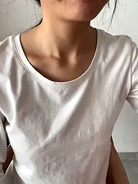 MengMeng0515 online show from November 14, 2025, 4:16 am