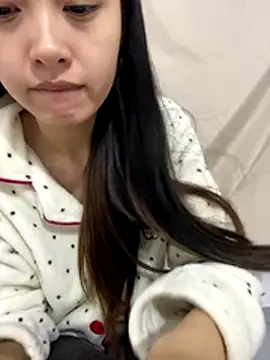 MengMeng0515 online show from January 8, 2026, 11:27 am