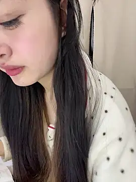 MengMeng0515 online show from April 24, 2026, 9:44 am