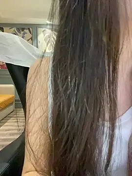 MengMeng0515 online show from April 6, 2026, 1:56 pm