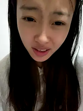 MengMeng0515 online show from November 17, 2025, 1:15 pm