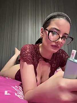 Larra69 online show from March 27, 2026, 6:09 pm