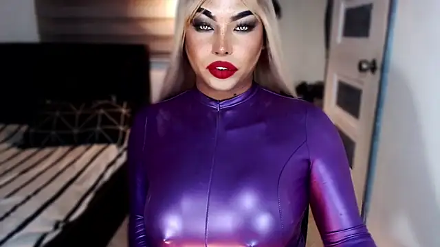 xTrixieMae online show from January 11, 2026, 6:15 pm