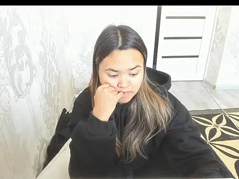 Snapshot of saika_blush chatting on December 2, 2025, 6:15 am saika blush online show from December 2, 2025, 6:15 am