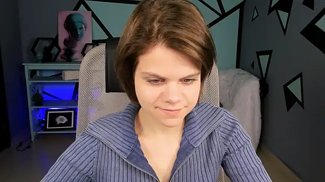 EllieMurler online show from October 15, 2025, 8:44 am