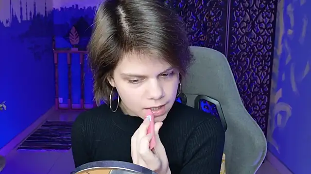 EllieMurler online show from September 28, 2025, 9:05 am