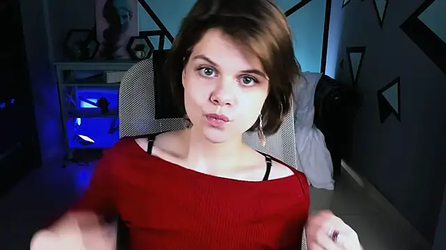 EllieMurler online show from November 6, 2025, 9:13 am