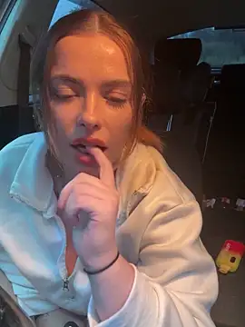 PiperPassionX online show from October 10, 2025, 5:36 pm