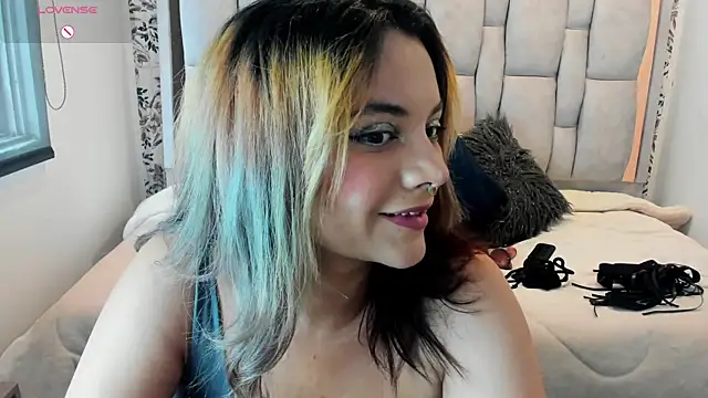 Kiara Cruz   online show from May 15, 2026, 7:56 pm
