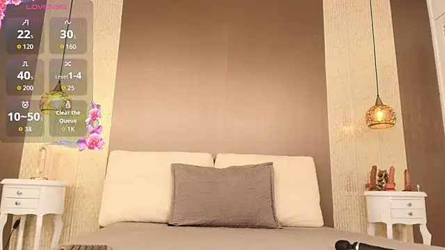 Tiifany Baker online show from September 15, 2025, 7:36 pm