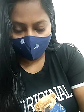 Shy Peehu online show from November 4, 2025, 6:44 pm