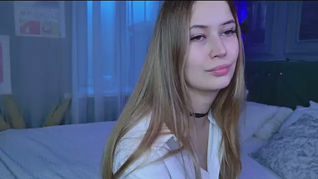 Sofii Ly online show from November 16, 2025, 6:07 am