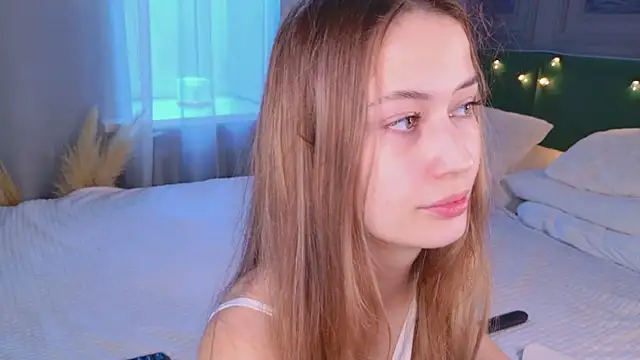 Sofii Ly online show from October 17, 2025, 6:06 am