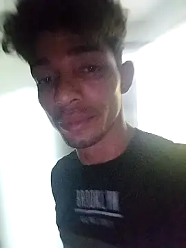 Brayanellatino online show from March 27, 2026, 1:03 am