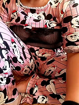 Mroma89six online show from October 30, 2025, 11:41 am