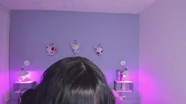 Zoe Lynch  online show from September 29, 2025, 11:38 am