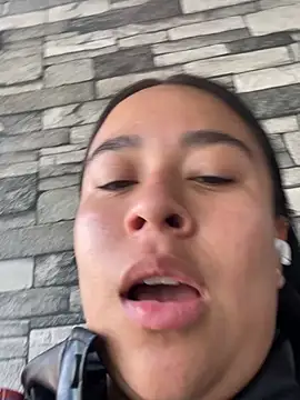 Zoey thompson online show from March 23, 2026, 7:36 pm