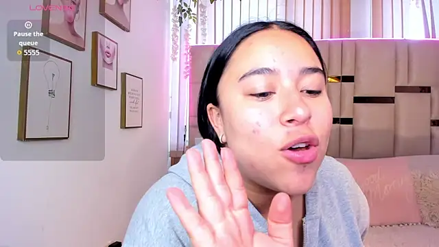 Zoey thompson online show from February 14, 2026, 9:48 pm