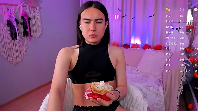 Snapshot of HeyAlena chatting on October 19, 2025, 7:22 am HeyAlena online show from October 19, 2025, 7:22 am