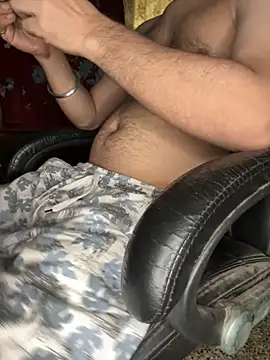 moonworshiper online show from September 21, 2025, 5:56 am