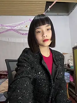 Snapshot of andymi1 chatting on May 11, 2026, 12:39 pm andymi1 online show from May 11, 2026, 12:39 pm