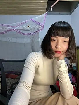 Snapshot of andymi1 chatting on May 4, 2026, 1:14 pm andymi1 online show from May 4, 2026, 1:14 pm