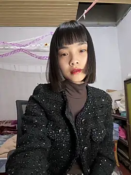 Snapshot of andymi1 chatting on May 9, 2026, 2:15 am andymi1 online show from May 9, 2026, 2:15 am