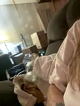 nicole9666 online show from November 30, 2025, 4:57 am