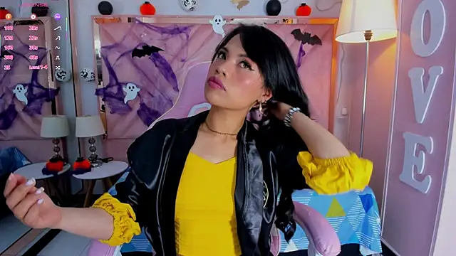 anyjones  online show from October 30, 2025, 7:06 am