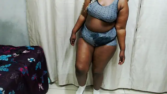 Snapshot of curvydarckcohocolate chatting on July 13, 2026, 12:54 am curvydarckcohocolate online show from July 13, 2026, 12:54 am